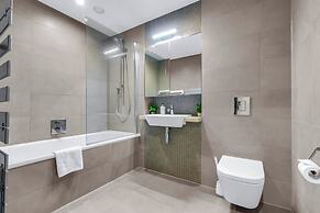 Two Bed Serviced Apt in Old Street