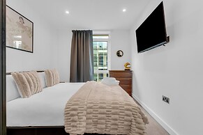 Two Bed Serviced Apt in Old Street