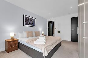 Two Bed Serviced Apt in Old Street