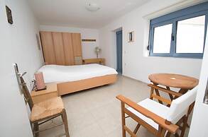 Family Holidays House Koutsouras by GHH