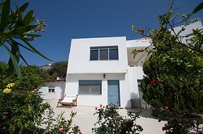 Family Holidays House Koutsouras by GHH