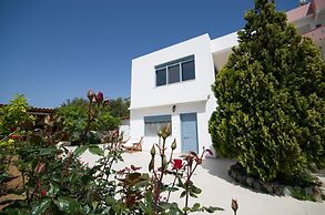 Family Holidays House Koutsouras by GHH