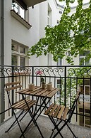 Apartment Rakowicka 6 Cracow by Renters