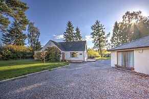 Charming 1-bed Cottage in Inverness