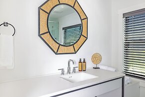 Pelican Post at Anna Maria Island Inn