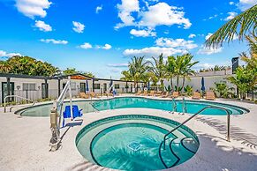 Pelican Post at Anna Maria Island Inn