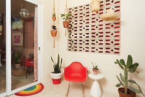 MOOD HAUS by DW - 70's Retro Stays
