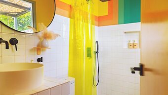MOOD HAUS by DW - 70's Retro Stays