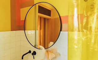 MOOD HAUS by DW - 70's Retro Stays