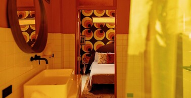 MOOD HAUS by DW - 70's Retro Stays
