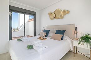 Sunset Golf Apartments
