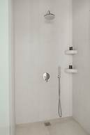 Oyster Luxury Suites