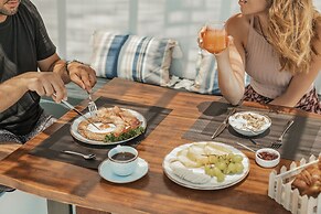 Oyster Luxury Suites