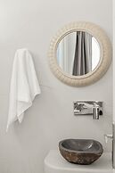 Oyster Luxury Suites