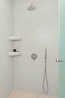 Oyster Luxury Suites