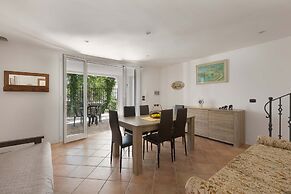 2042 Villa Rossella Blu