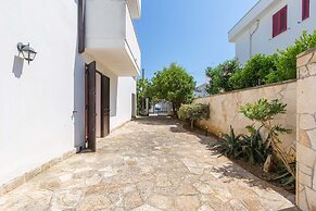 2042 Villa Rossella Blu