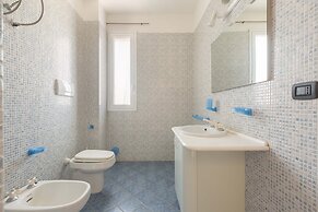 2042 Villa Rossella Blu