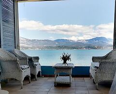 Alekos Beach Houses-Romance