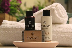 Alekos Beach Houses-Romance