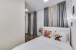 Travelto Petrogradskaya