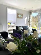 Captivating 2-bed Villa in Millendreath Near Looe