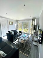 Captivating 2-bed Villa in Millendreath Near Looe