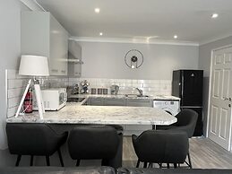 Captivating 2-bed Villa in Millendreath Near Looe