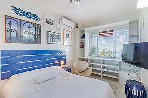 RV04 - Quarto e Sala Vista Mar