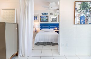 RV04 - Quarto e Sala Vista Mar