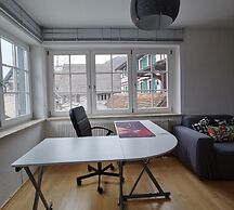 Apartment Close to Lake Ferienwohnung Seenah