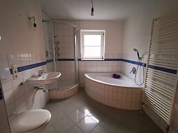 Apartment Close to Lake Ferienwohnung Seenah