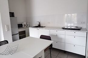 Apartment Close to Lake Ferienwohnung Seenah