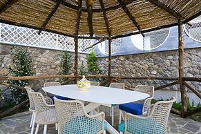 Beachfront Villa Sorrento & private sea access