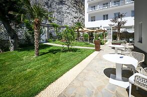 Beachfront Villa Sorrento & private sea access