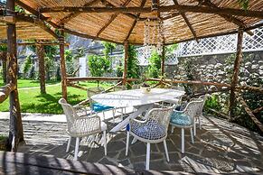 Beachfront Villa Sorrento & private sea access