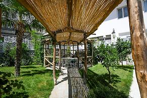 Beachfront Villa Sorrento & private sea access