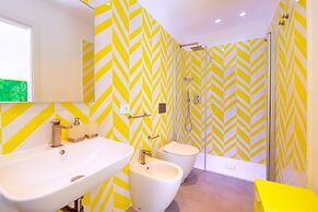 Beachfront Villa Sorrento & private sea access