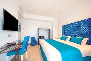 Beachfront Villa Sorrento & private sea access