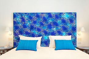 Beachfront Villa Sorrento & private sea access