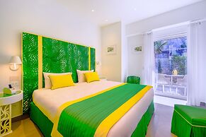 Beachfront Villa Sorrento & private sea access