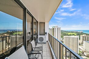 Waikiki Banyan Condo With Panoramic 37th Floor Ocean Views by Koko Res