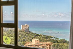 Waikiki Banyan Condo With Panoramic 37th Floor Ocean Views by Koko Res