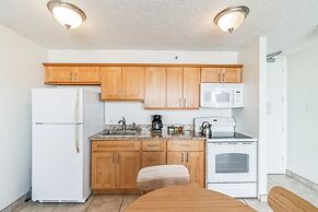 Waikiki Banyan Condo With Panoramic 37th Floor Ocean Views by Koko Res