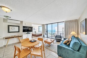 Waikiki Banyan Condo With Panoramic 37th Floor Ocean Views by Koko Res