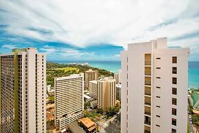 Waikiki Banyan Condo With Panoramic 37th Floor Ocean Views by Koko Res