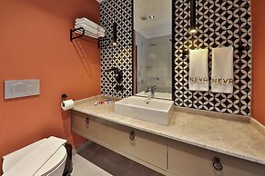Neva Boutique Hotel