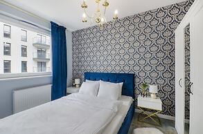 Lumina apartment on Drewnowska