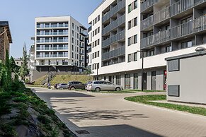 Lumina apartment on Drewnowska