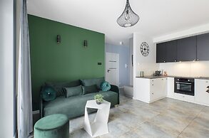 Lumina apartment on Drewnowska